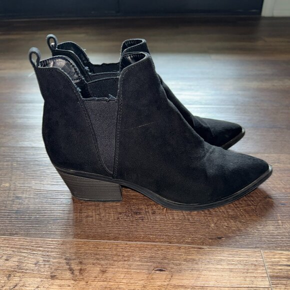Universal Thread black suede like ankle booties Size 8 - Picture 1 of 5